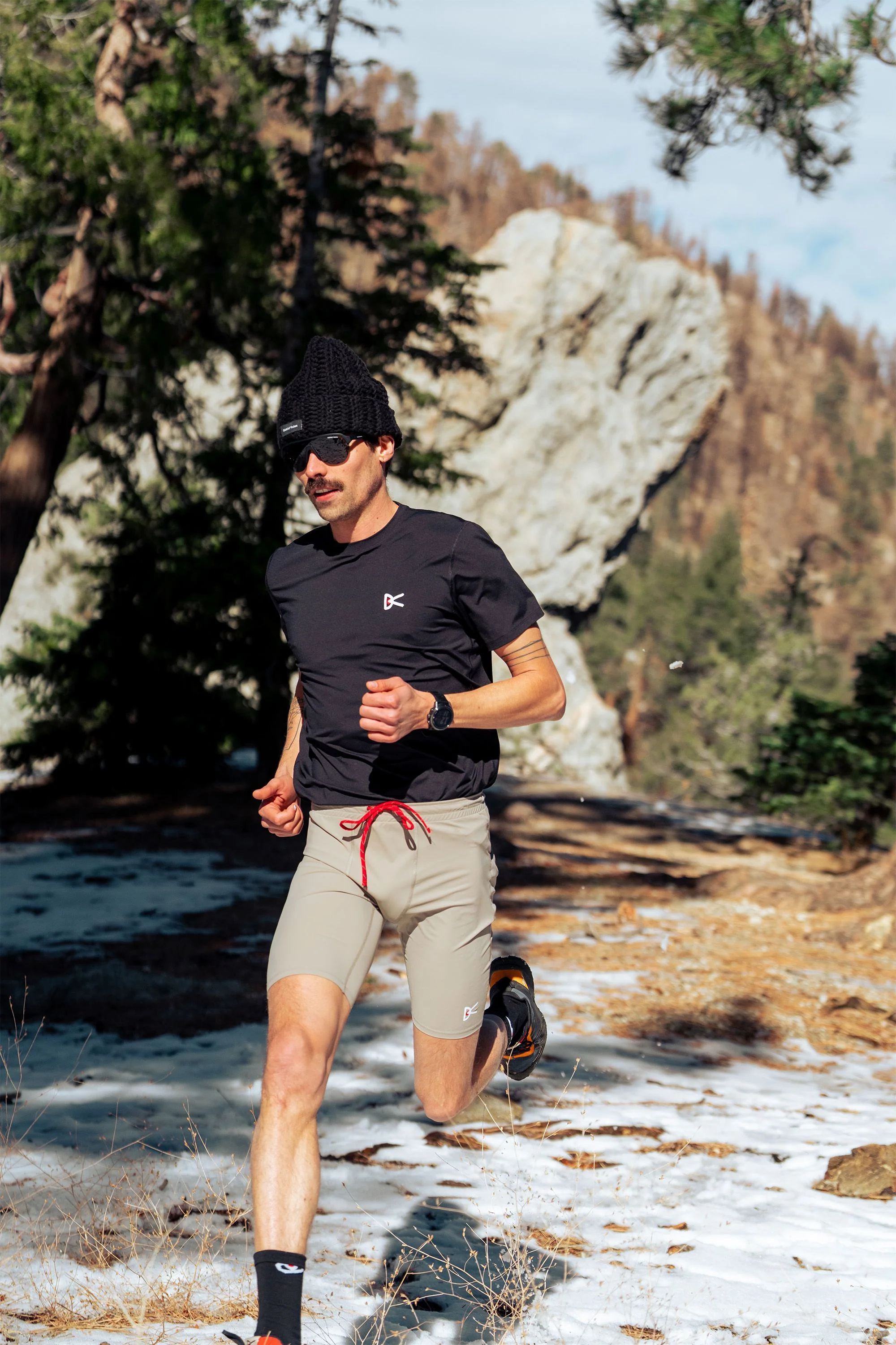 Ultralight Aloe Short Sleeve Tee, Black - Image 4